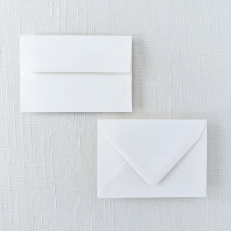 envelope options featuring square or pointed flaps